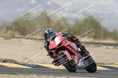 media/Nov-16-2025-Race Pace (Sun) [[8c5fa54630]]/Verified Riders/2-Turn 7 (945am)/